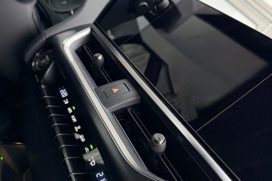 Lexus UX 300h F Sport Design Hybrid Dynamic Force