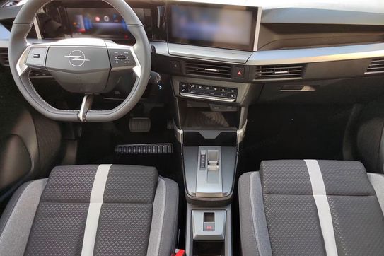Opel Frontera GS eDTC6 7-miejsc 1.2 Turbo
