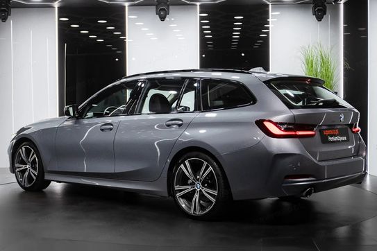 BMW Seria 3 318i aut