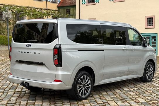 Ford Tourneo Custom 320 L2 Titanium A8