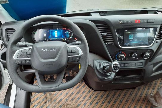 Iveco Daily 35S18 Zabudowa Brygadowa + Skrzynia
