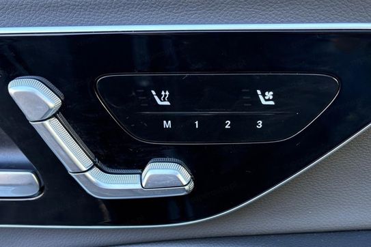 Mercedes Klasa E 200 4-Matic AMG