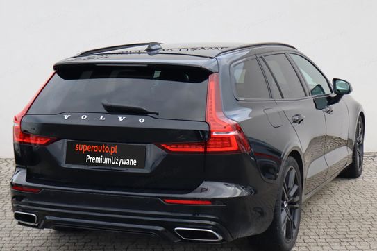 Volvo V60 B4 B R-Design