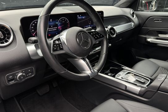 Mercedes GLB 200