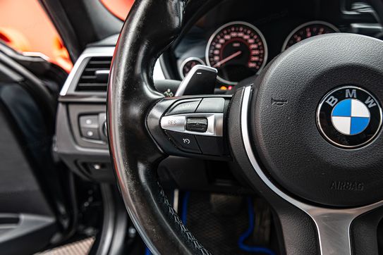 BMW Seria 3 330e iPerformance M Sport
