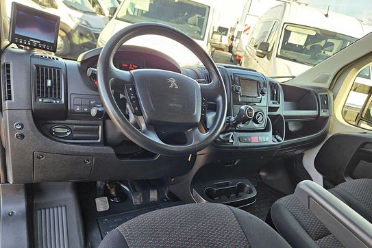 Peugeot Boxer Kontener 8EP + Winda