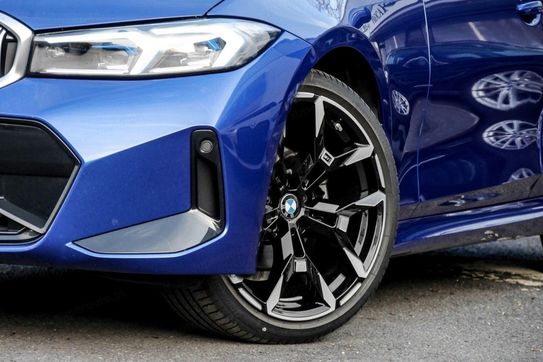 BMW Seria 3 330d xDrive M Sport