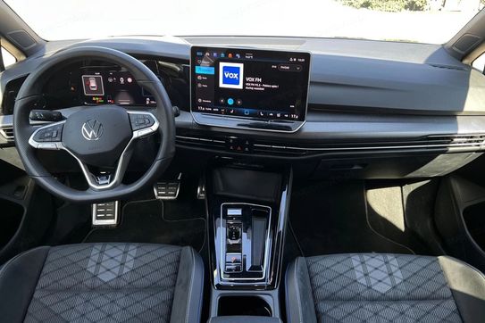 Volkswagen Golf 1.5 eTSI EVO R-Line DSG