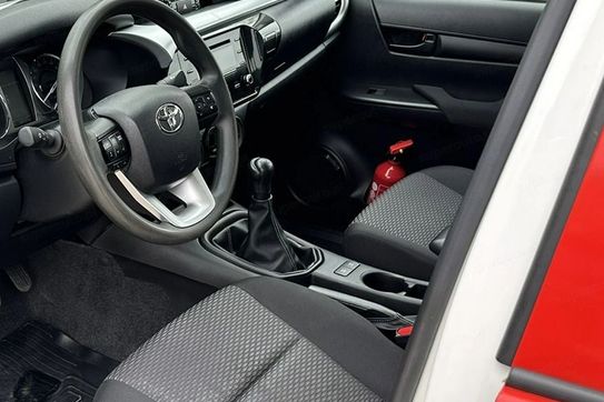 Toyota HiLux 2.4 d-4D Double Cab Dlx 4X4