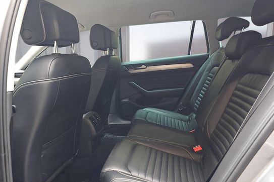 Volkswagen Passat 2.0 TSI Elegance DSG