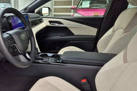 Toyota Camry 2.5 Hybrid Executive e-CVT