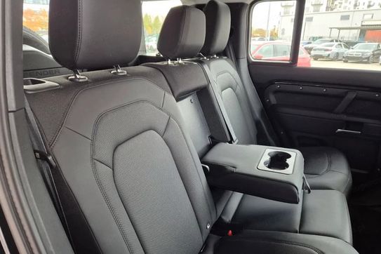 Land Rover Defender 110 D250 AWD S