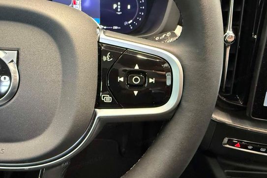 Volvo XC60 B5 AWD Core