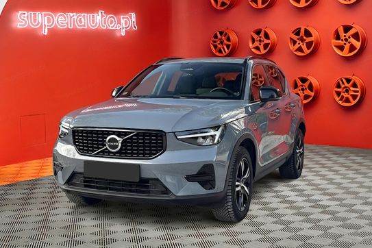 Volvo XC40 B3 Plus Dark