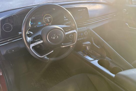 Hyundai Elantra Executive 1.6  CVT