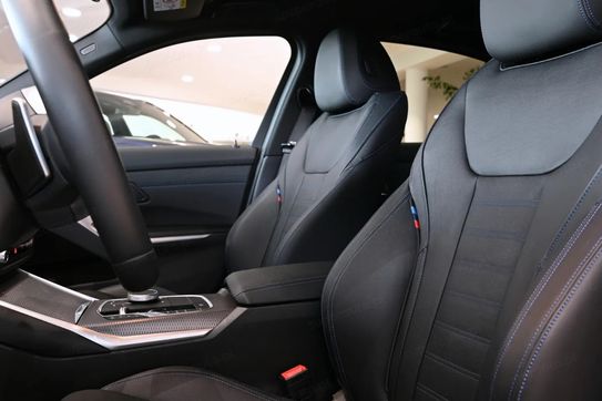 BMW Seria 3 330i xDrive M Sport sport-aut