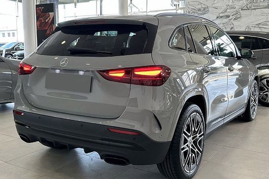 Mercedes GLA 220 4-Matic AMG Line