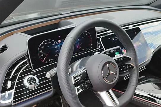 Mercedes Klasa E 200 AMG