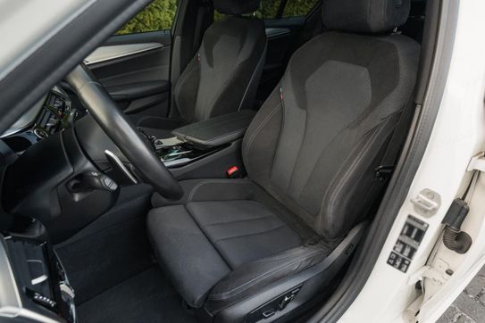 BMW Seria 5 520d xDrive M Sport sport-aut