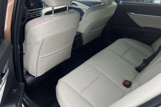 Toyota Camry 2.5 Hybrid Executive e-CVT