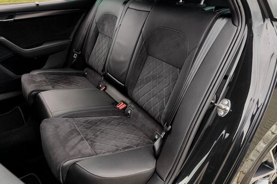 Skoda Superb 2.0 TDI SCR Sportline DSG