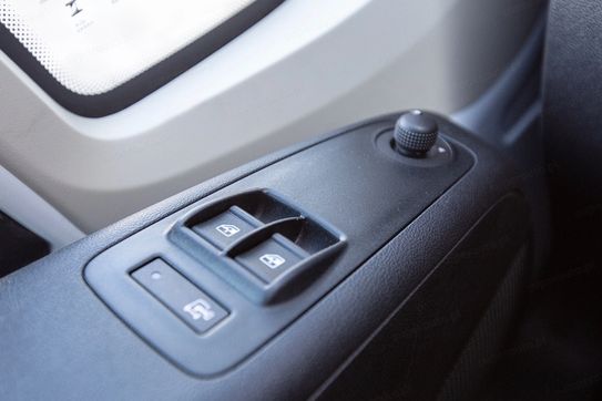 Peugeot Boxer Kontener 8EP + Winda