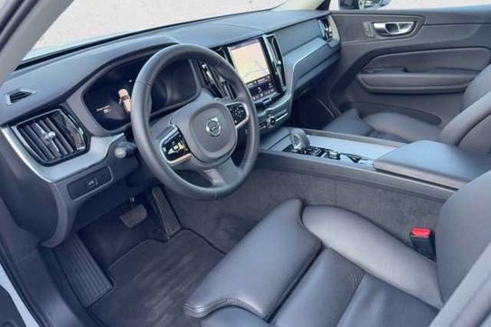 Volvo XC60 B5 B AWD Plus Dark