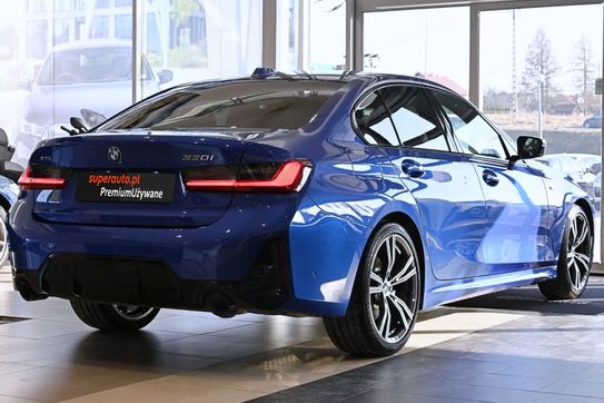 BMW Seria 3 330i xDrive M Sport aut