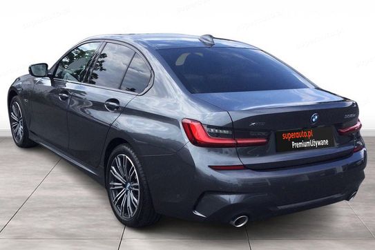 BMW Seria 3 330e xDrive M Sport