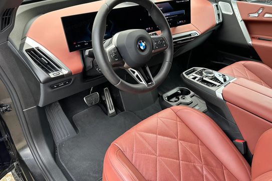BMW iX xDrive60 111.5kWh