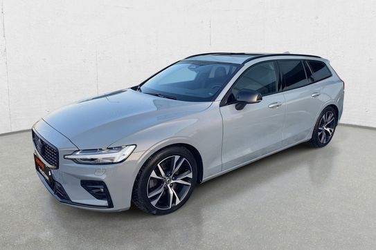 Volvo V60 B4 B Plus Dark