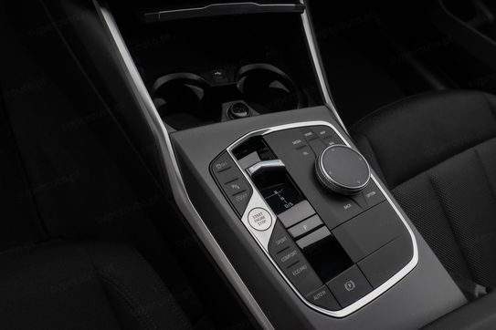 BMW Seria 3 Touring 330e xDrive