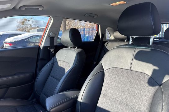 Kia Niro 1.6 GDI Plug-in Hybrid L Business Line