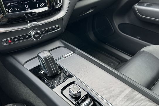 Volvo XC60 B4 D AWD R-Design
