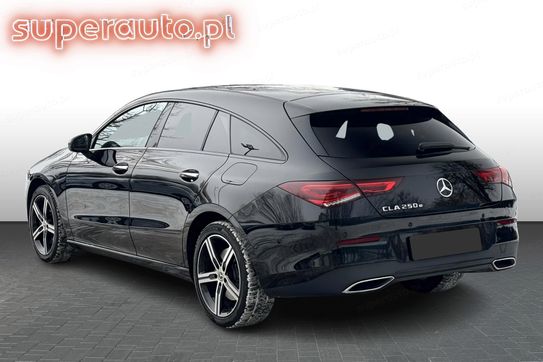 Mercedes CLA 250 e 8G-DCT