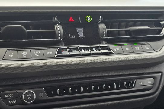 BMW Seria 1 118i Advantage aut