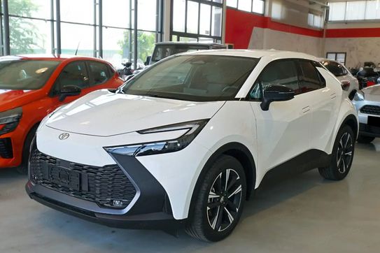 Toyota C-HR Style 2.0 Hybrid Dynamic Force Plug-in