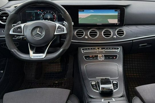 Mercedes Klasa E 400 4-Matic 9G-TRONIC