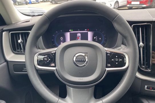 Volvo XC60 B4 B Plus Dark