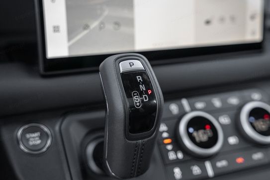 Land Rover Defender 110 D250 X-Dynamic HSE