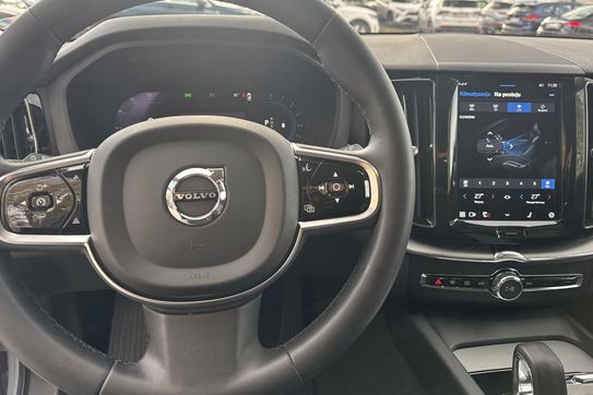 Volvo XC60 B4 B Plus Dark