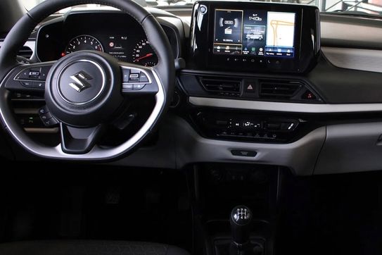 Suzuki Swift Premium Plus 1.2 Dualjet SHVS