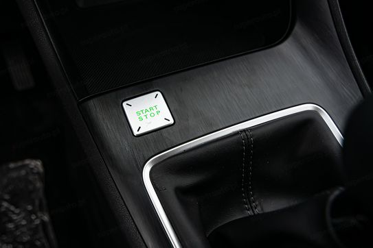 MG ZS 1.5  Standard MT