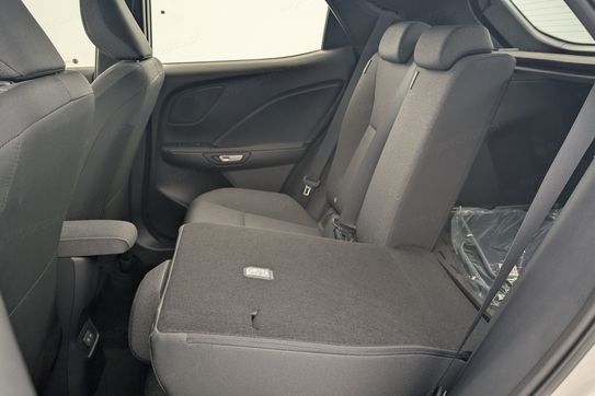 Lexus LBX 1.5 Hybrid AT