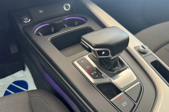 Audi A4 35 TFSI S Line