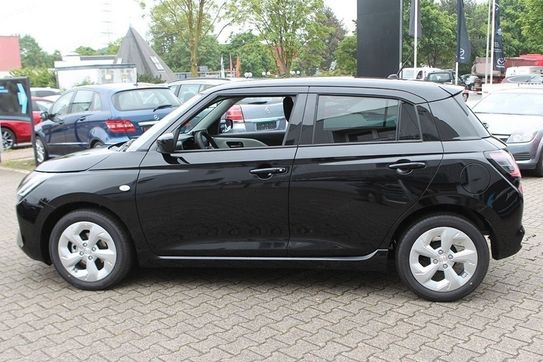 Suzuki Swift Premium Plus 1.2 Dualjet SHVS