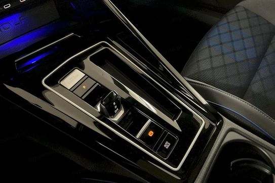 Volkswagen Golf R  2.0 TSI 4MOTION DSG