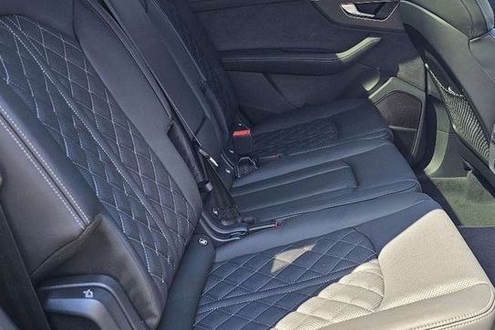 Audi Q7 SQ7 TFSI quattro