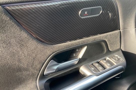 Mercedes B Klasa 220 4-Matic mHEV AMG Line 8G-DCT