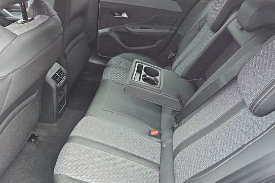 Peugeot 308 Allure EAT8 1.5 BlueHDi